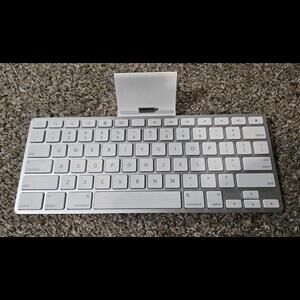 Apple Ipad/Iphone A1359 30 Pin Keyboard